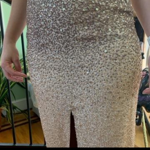 Formal Dress - Picture 5 of 11